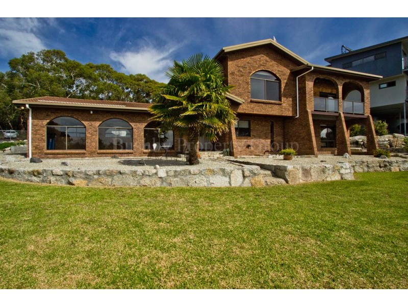 18 Seaton Cove Road, Binalong Bay TAS 7216