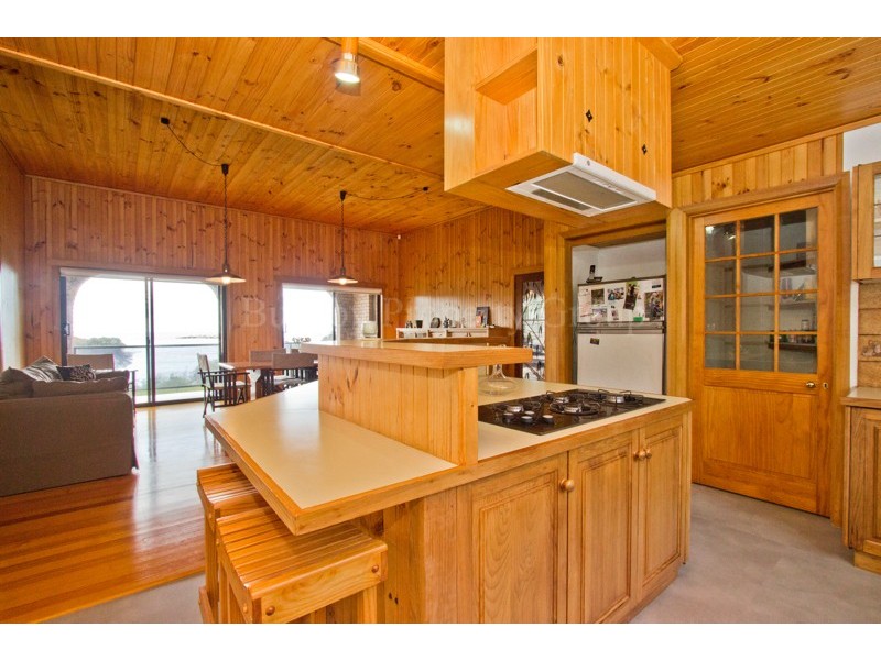 18 Seaton Cove Road, Binalong Bay TAS 7216