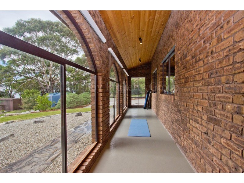 18 Seaton Cove Road, Binalong Bay TAS 7216