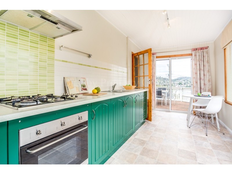 11 Meredith Crescent, South Launceston TAS 7249