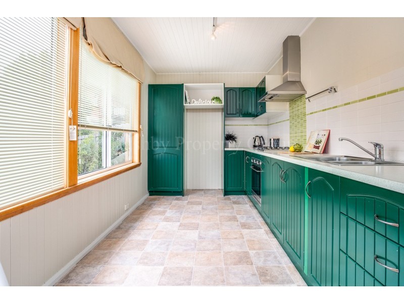 11 Meredith Crescent, South Launceston TAS 7249