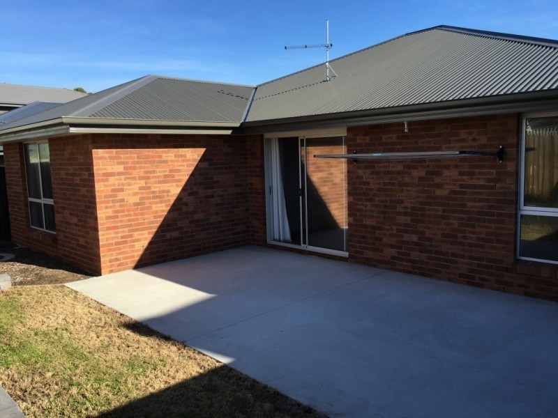 14 Hortus Place, Newnham TAS 7248