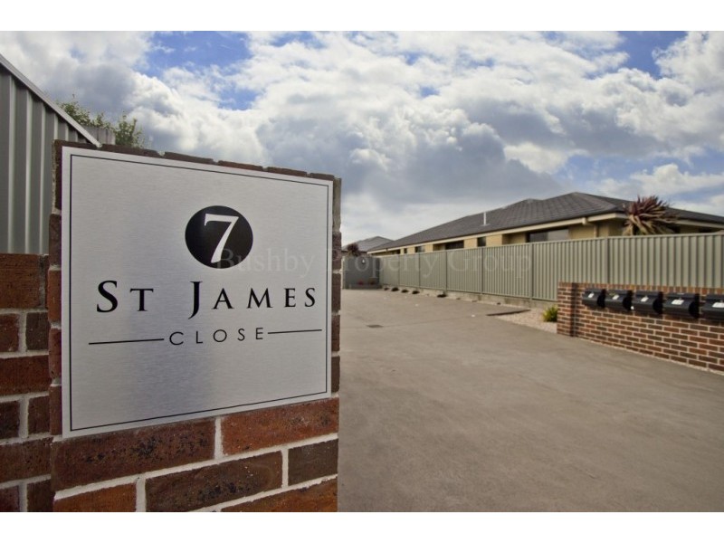 11/7 St James Close, Newstead TAS 7250