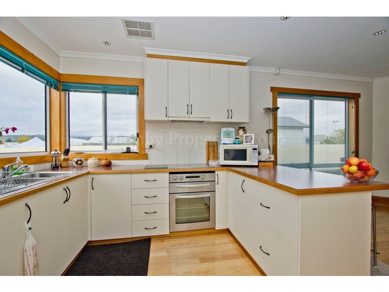 16 Joffre Street, Mowbray TAS 7248