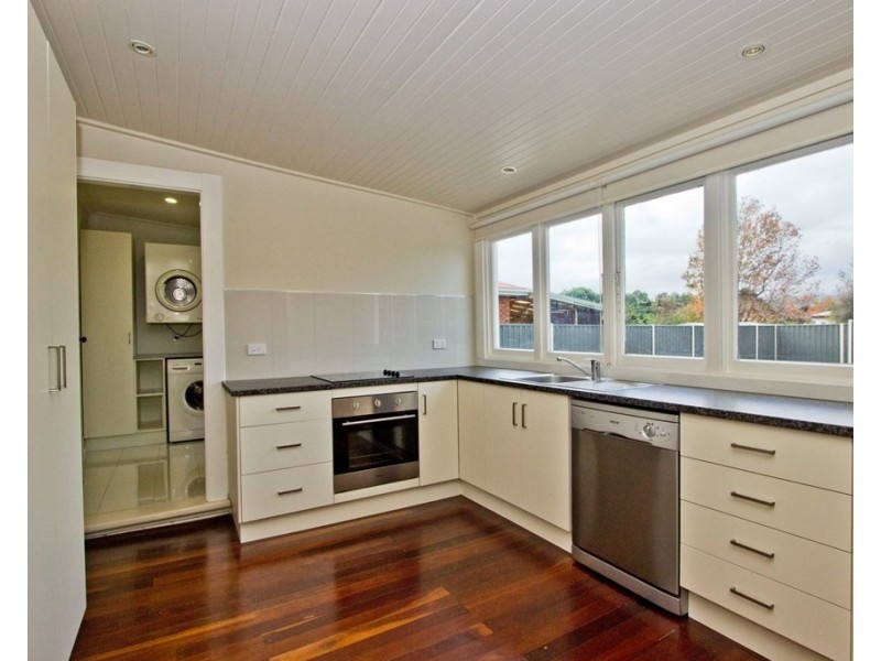 1/16 Birdwood Street, Mowbray TAS 7248