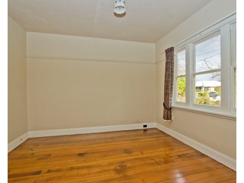 1/16 Birdwood Street, Mowbray TAS 7248