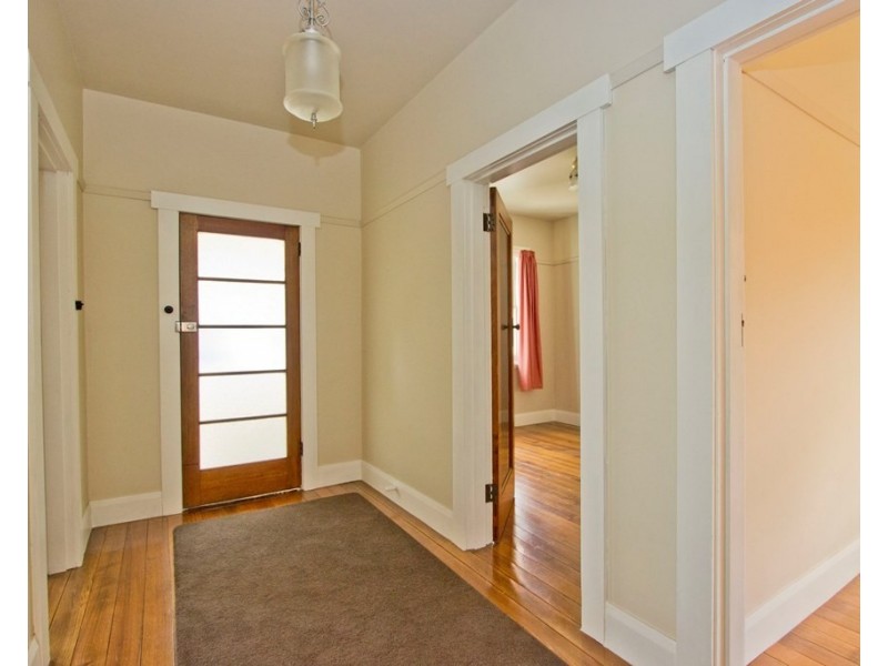 1/16 Birdwood Street, Mowbray TAS 7248