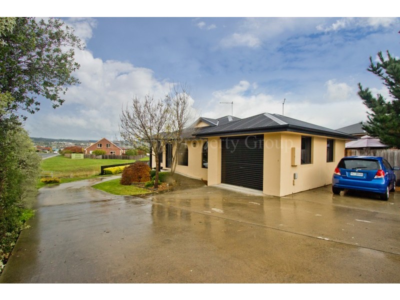 2/37 Camira Street, Newnham TAS 7248