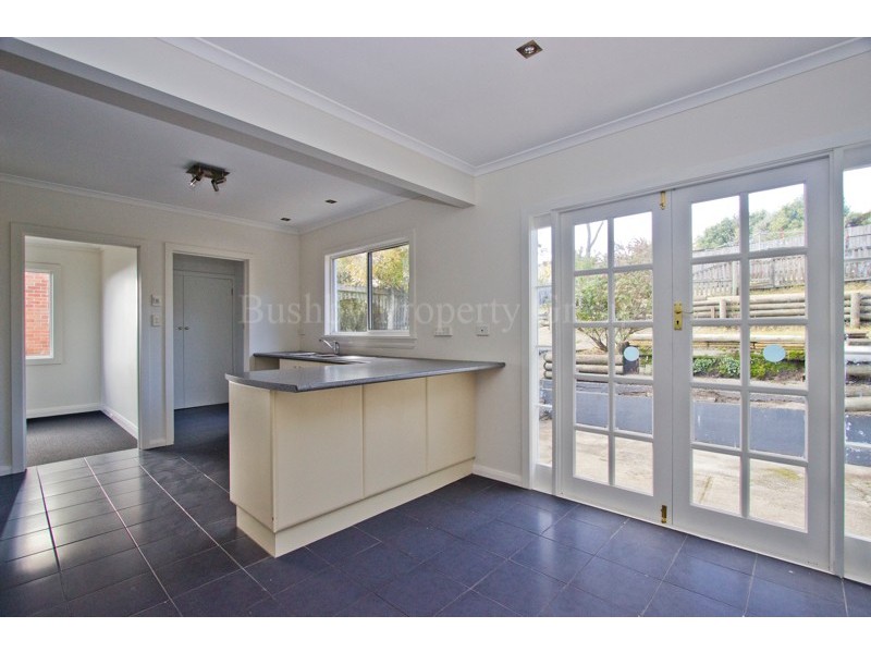 11 Waroona Street, Youngtown TAS 7249
