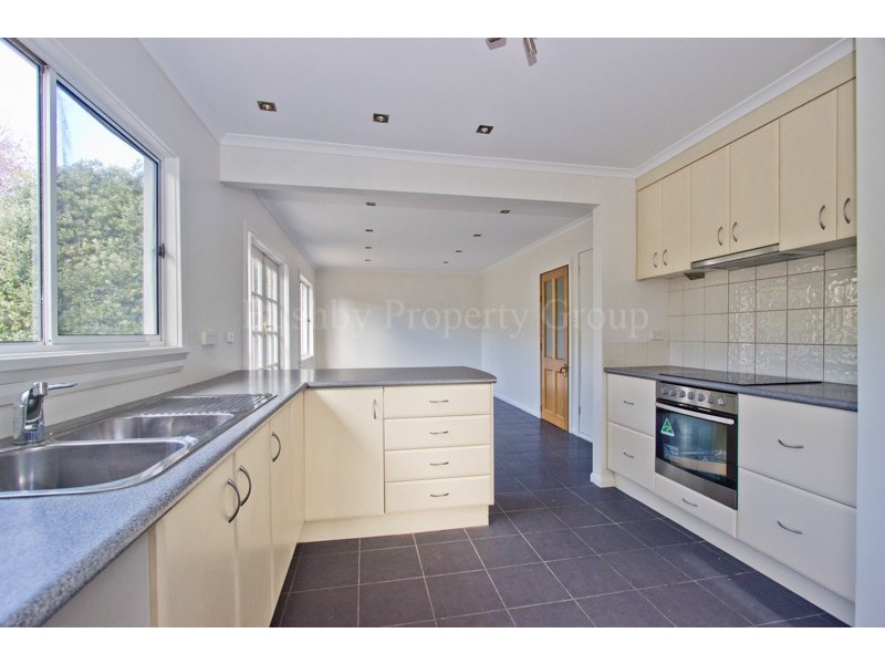 11 Waroona Street, Youngtown TAS 7249