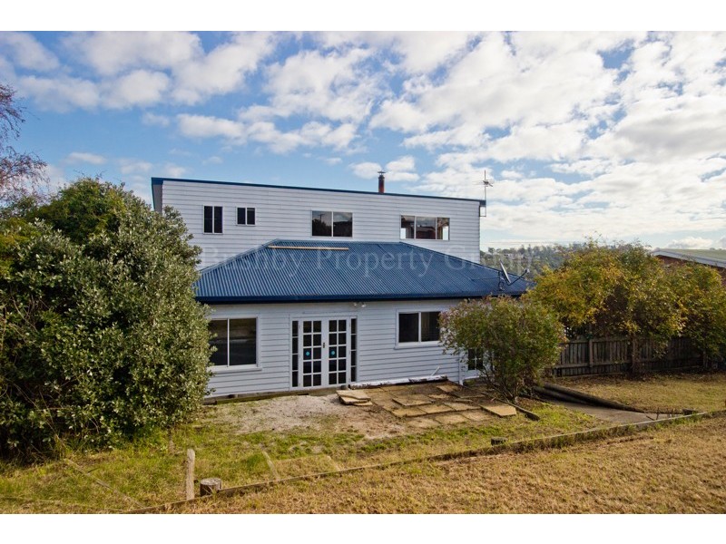 11 Waroona Street, Youngtown TAS 7249