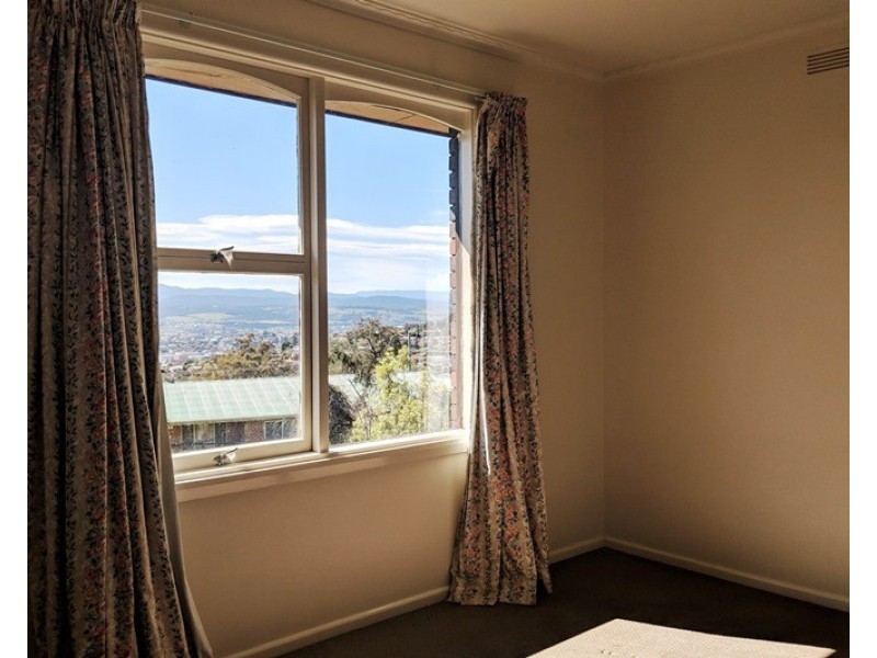 5 Woolston Street, Trevallyn TAS 7250