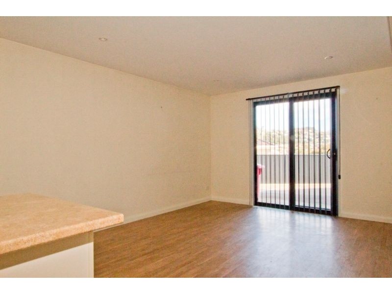 3/2A Carr Street, Kings Meadows TAS 7249