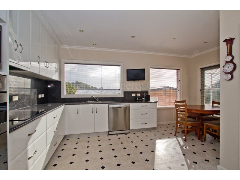 7 Andrea Place, Riverside TAS 7250