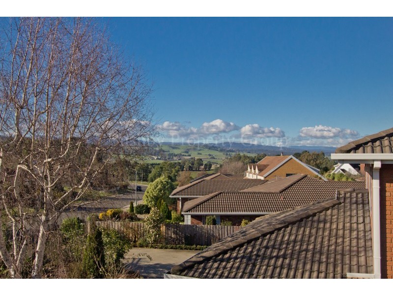 13 Benwerrin Crescent, Norwood TAS 7250
