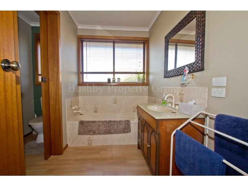 13 Benwerrin Crescent, Norwood TAS 7250