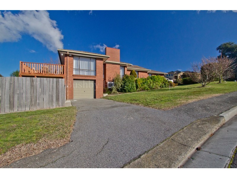 13 Benwerrin Crescent, Norwood TAS 7250