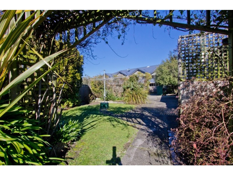 9 Albion Street, Invermay TAS 7248