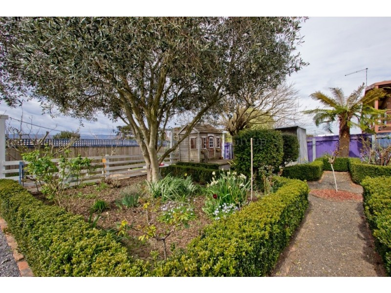 9 Valley Street, Trevallyn TAS 7250