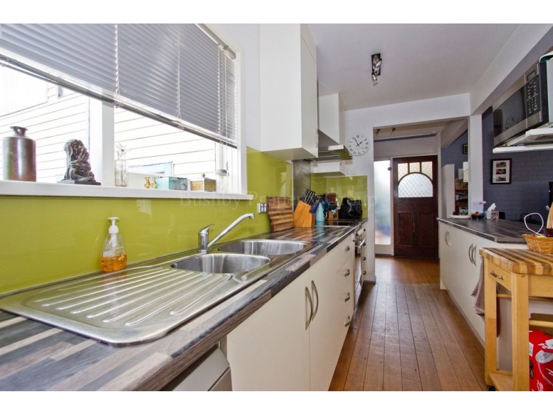 9 Valley Street, Trevallyn TAS 7250