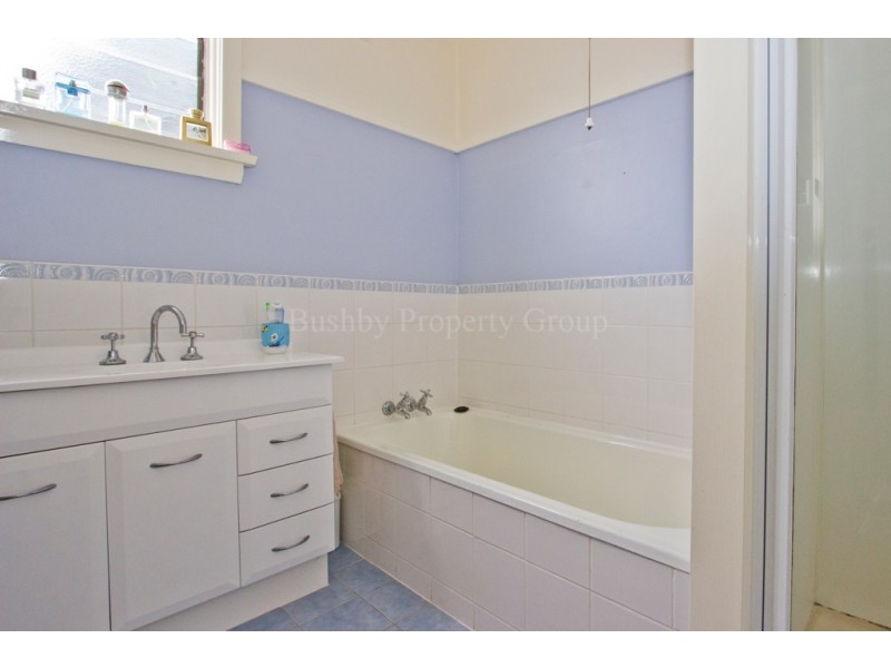 9 Valley Street, Trevallyn TAS 7250