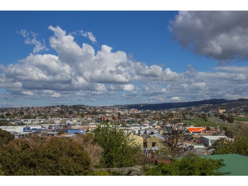 33 Button Street, Mowbray TAS 7248
