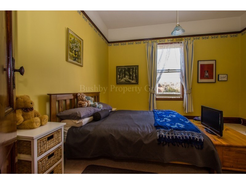 33 Button Street, Mowbray TAS 7248