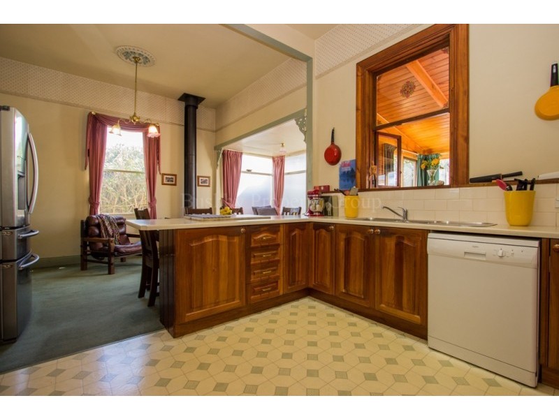 33 Button Street, Mowbray TAS 7248
