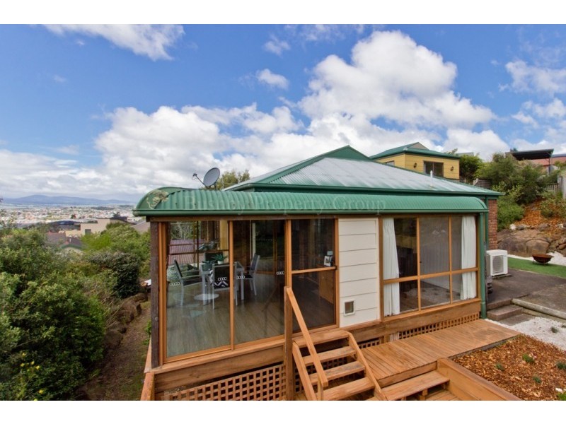 1/11 Lachlan Parade, Trevallyn TAS 7250