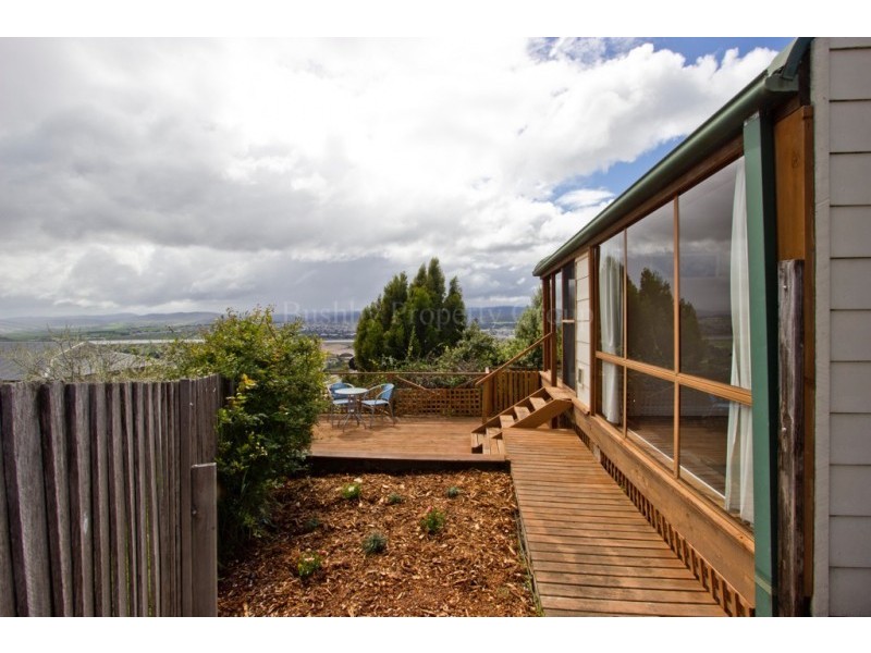 1/11 Lachlan Parade, Trevallyn TAS 7250