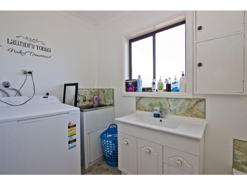 6 Quarantine Road, Kings Meadows TAS 7249