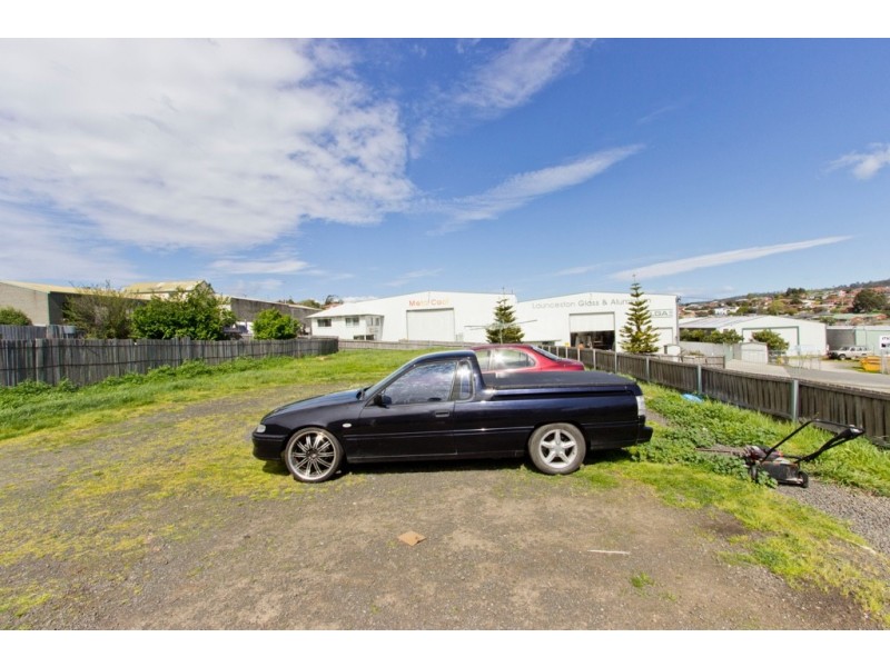 6 Quarantine Road, Kings Meadows TAS 7249