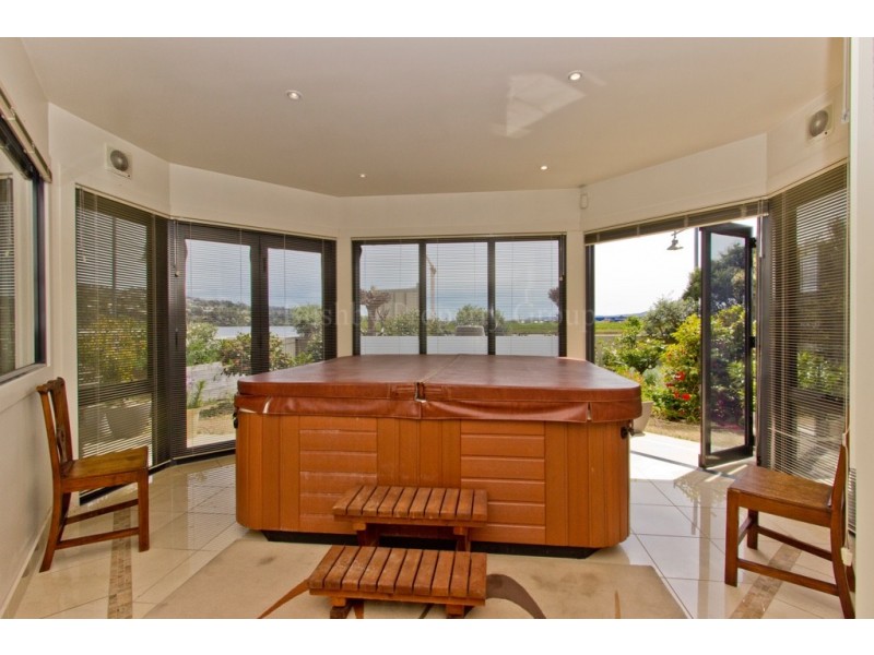 16 Home Point Parade, Launceston TAS 7250