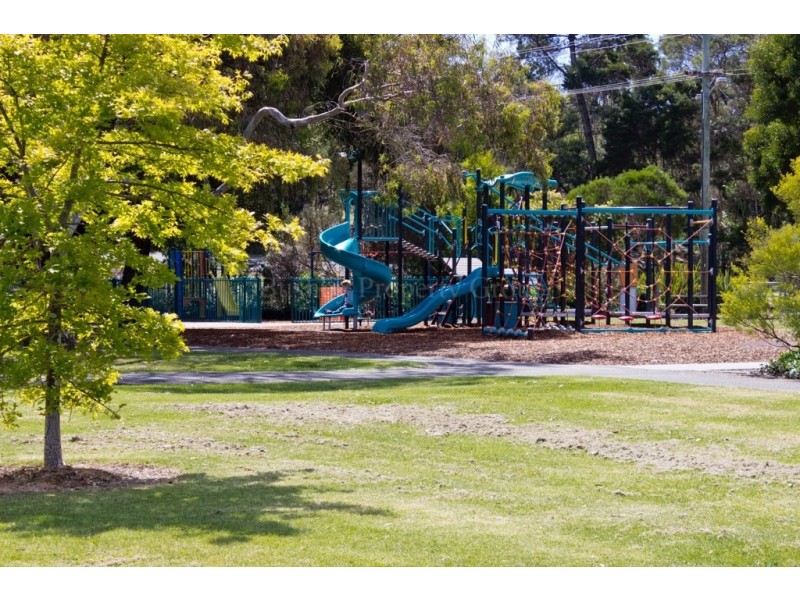 165 Gravelly Beach Road, Blackwall TAS 7275