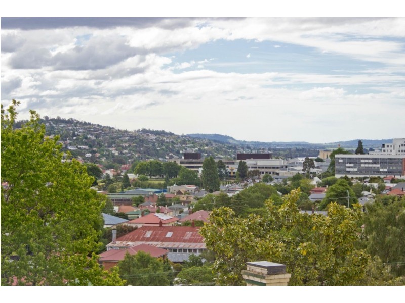 2/3 Powena Street, South Launceston TAS 7249