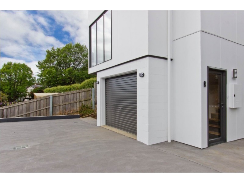 2/3 Powena Street, South Launceston TAS 7249