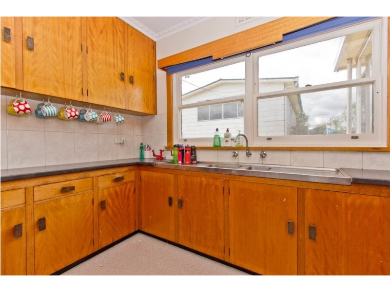 11 Hawthorn Street, Norwood TAS 7250