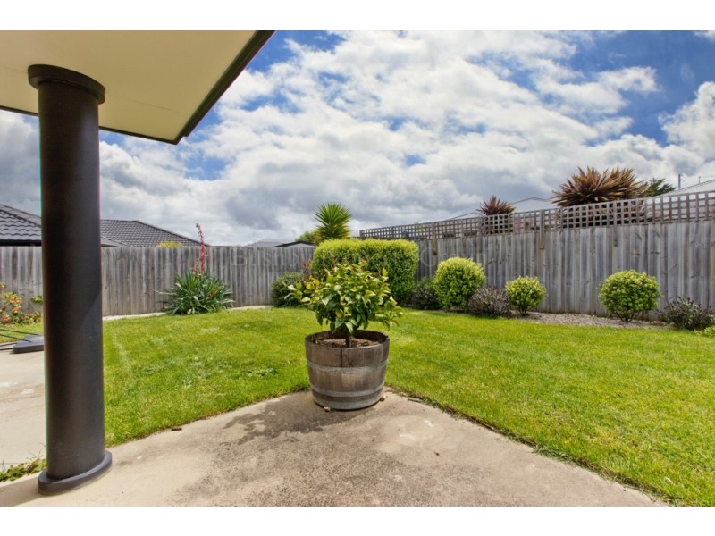 1 Grange Court, Newnham TAS 7248
