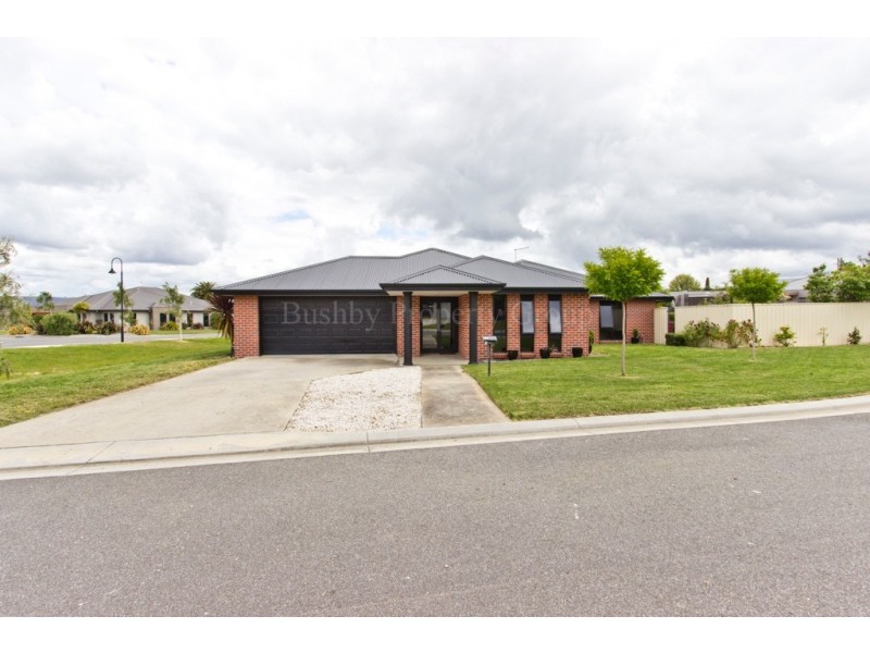 1 Grange Court, Newnham TAS 7248