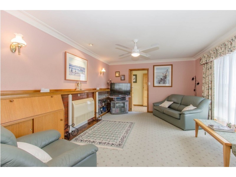 14 Cedar Street, Newnham TAS 7248