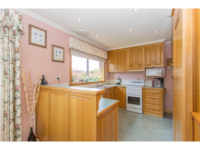 14 Cedar Street, Newnham TAS 7248