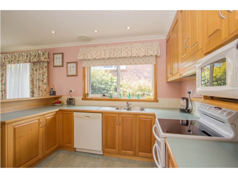 14 Cedar Street, Newnham TAS 7248