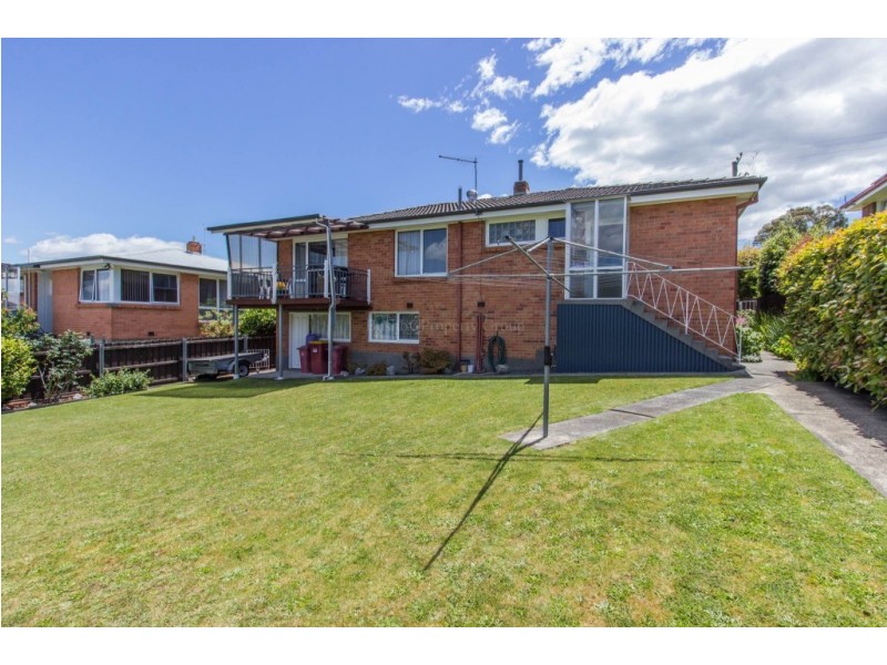 14 Cedar Street, Newnham TAS 7248