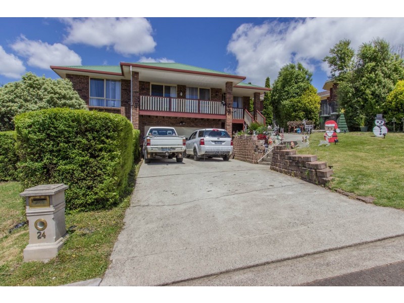 24 Lachlan Parade, Trevallyn TAS 7250