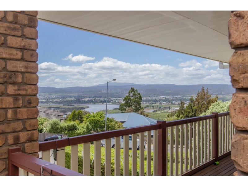 24 Lachlan Parade, Trevallyn TAS 7250