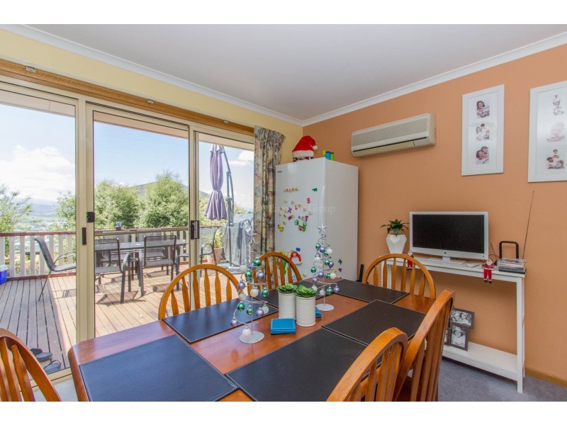 24 Lachlan Parade, Trevallyn TAS 7250