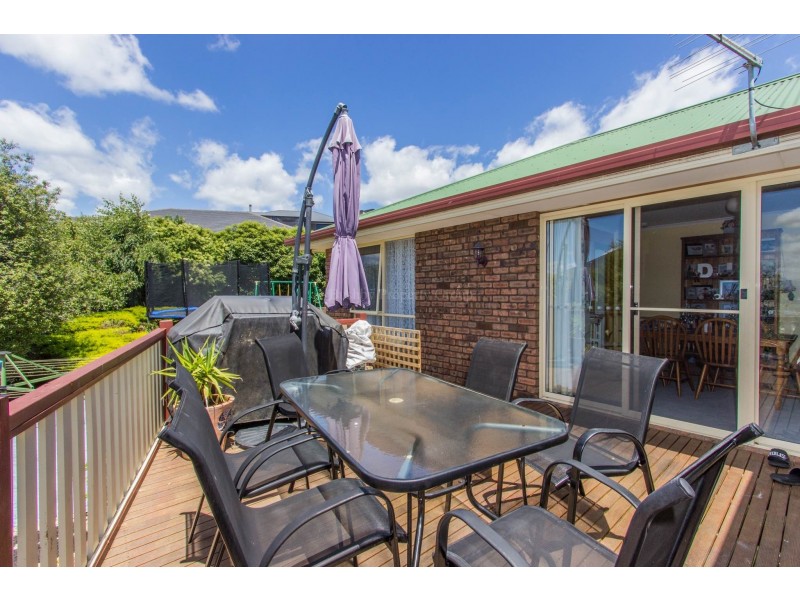 24 Lachlan Parade, Trevallyn TAS 7250