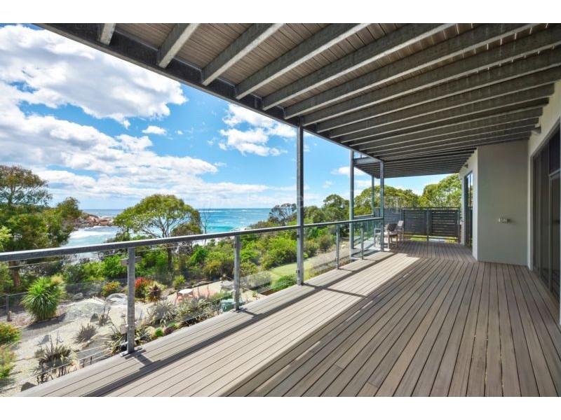 16a Seaton Cove Road, Binalong Bay TAS 7216