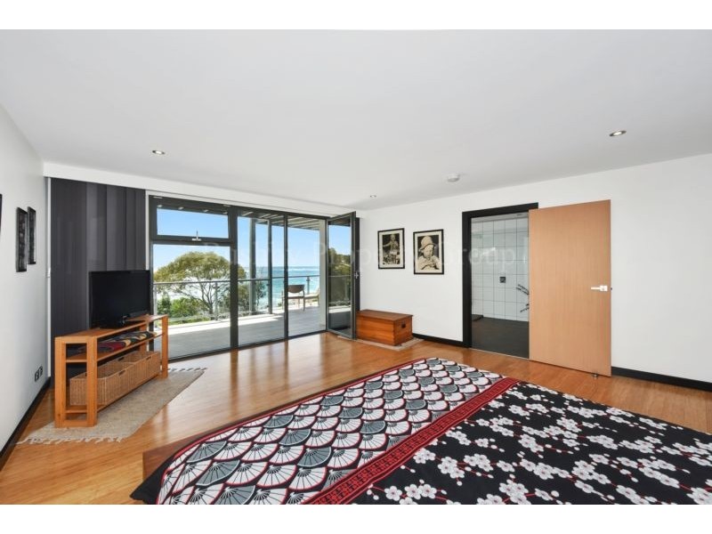 16a Seaton Cove Road, Binalong Bay TAS 7216