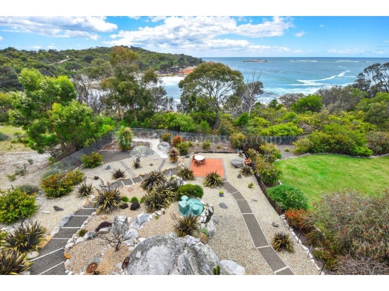 16a Seaton Cove Road, Binalong Bay TAS 7216